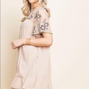 💛Babydoll Dress with Floral Lace and Pockets